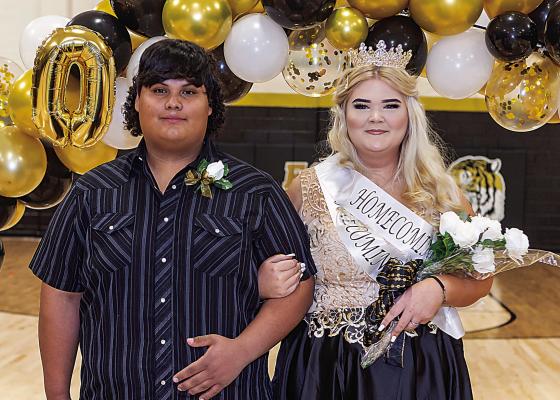Stormey Wyatt was crowned the Fort Towson Basketball Homecoming Queen last week during the coronation ceremony. She was escorted by Mikha Thomas. For more information and the rest of the Homecoming Court, see today’s Sports, pages 1B and 2B. Hugo News / Bobby Hamill